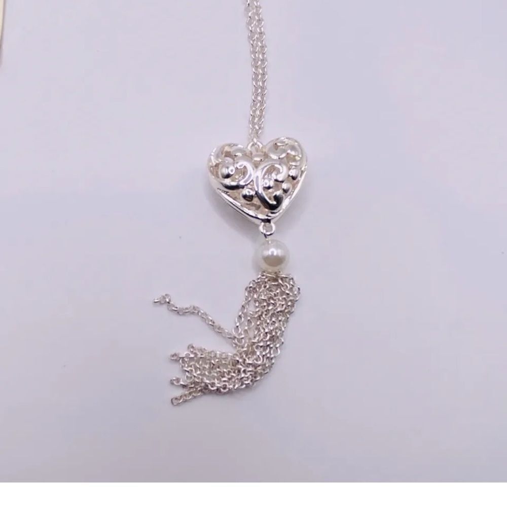 Kim Rogers Inspiration Silvertone Heart Faux Pearl Fringe Long Necklace 32” NWT - Picture 2 of 8